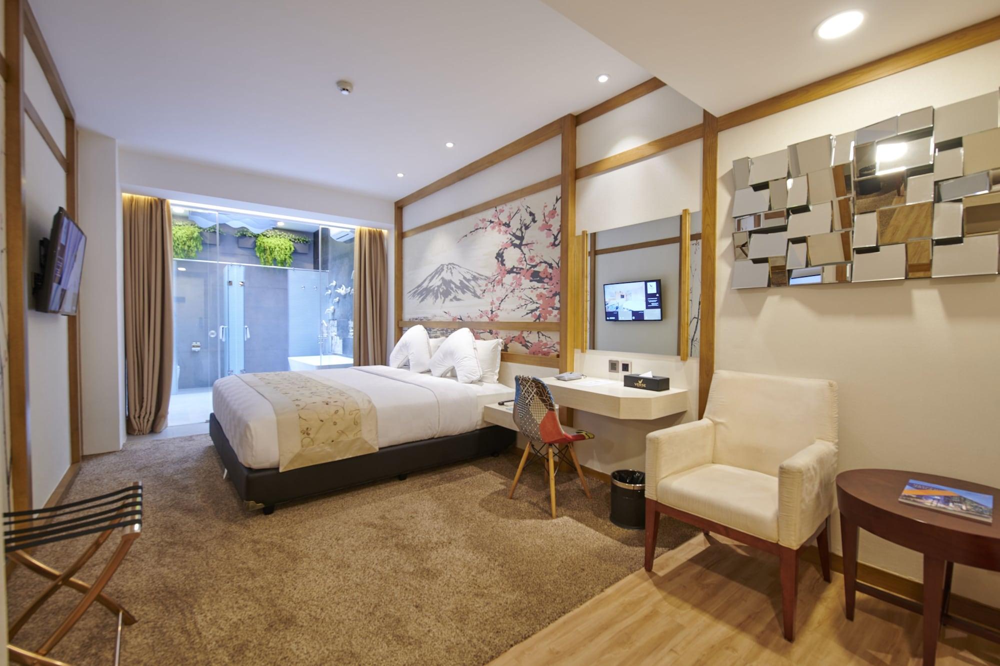 Verse Luxe Hotel Wahid Hasyim Jakarta Exterior photo