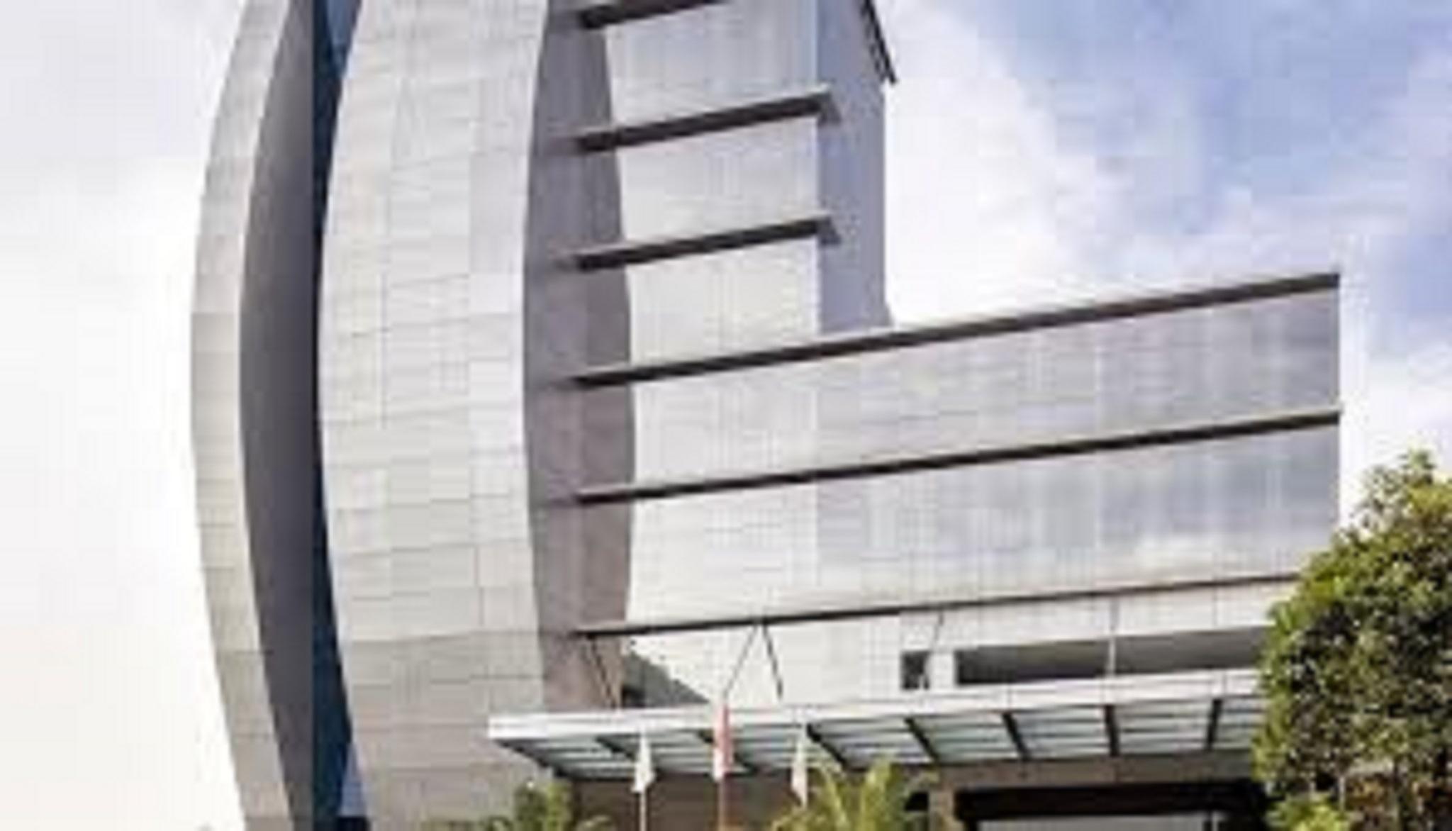 Verse Luxe Hotel Wahid Hasyim Jakarta Exterior photo