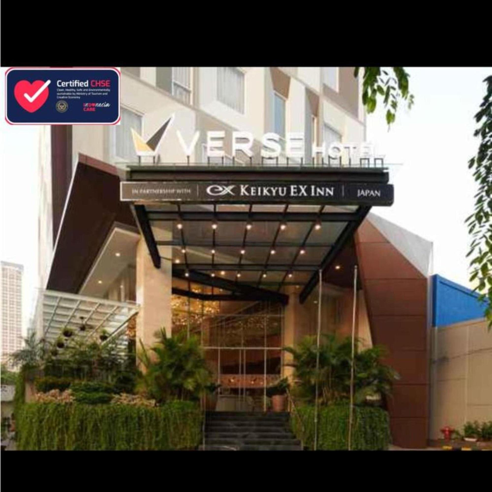 Verse Luxe Hotel Wahid Hasyim Jakarta Exterior photo